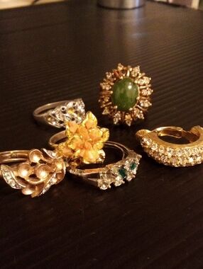 Gold and Silver Tones With Missing Stones Miscellaneous - Women's Jewelry